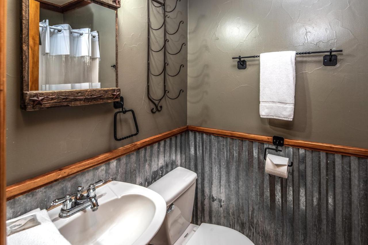 Apache Village 5, Queen Bed, Midtown, Sleeps 2 鲁伊多索 外观 照片